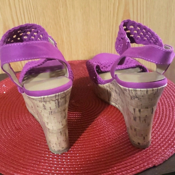 Ladies wedges - Picture 2 of 4